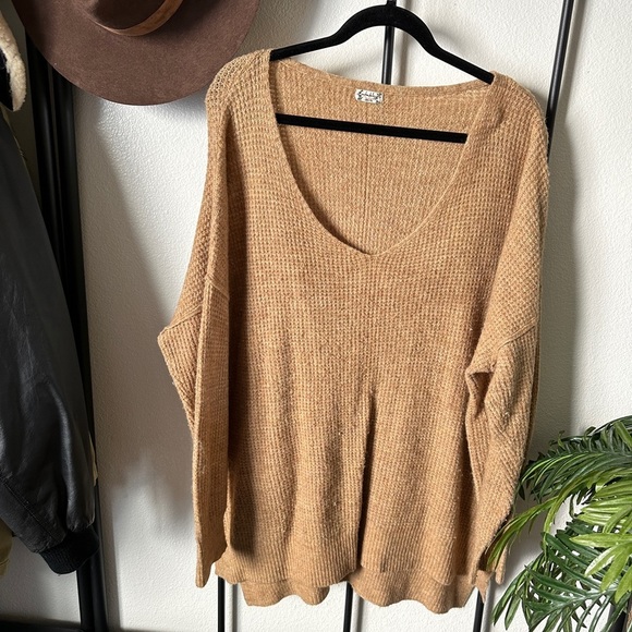 Free People Sweaters - Free people tan oversized slouchy knit cozy long sleeve v neck pullover sweater